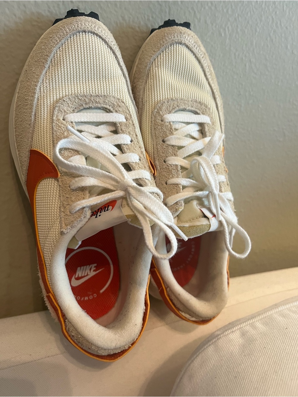 Women’s Nike Waffle Debut Sneakers - Picture 11 of 12